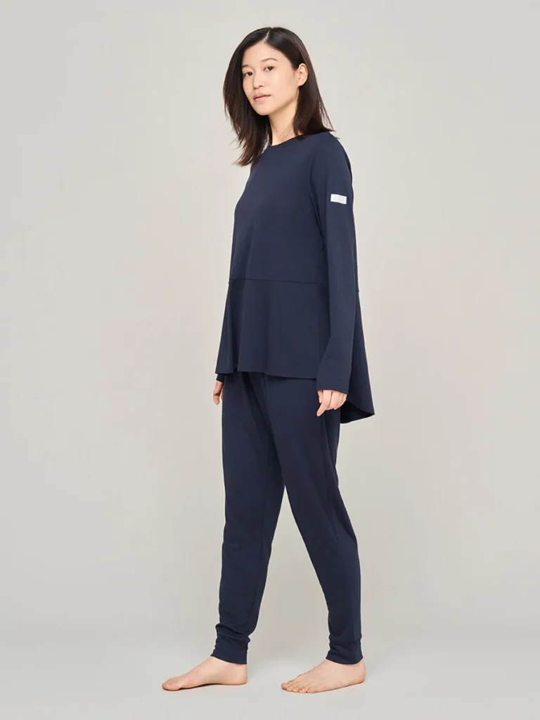 ReFa VITALWEAR モイストスムース 長袖プルオーバー&ジョガーパンツ WOMEN 公式商品画像