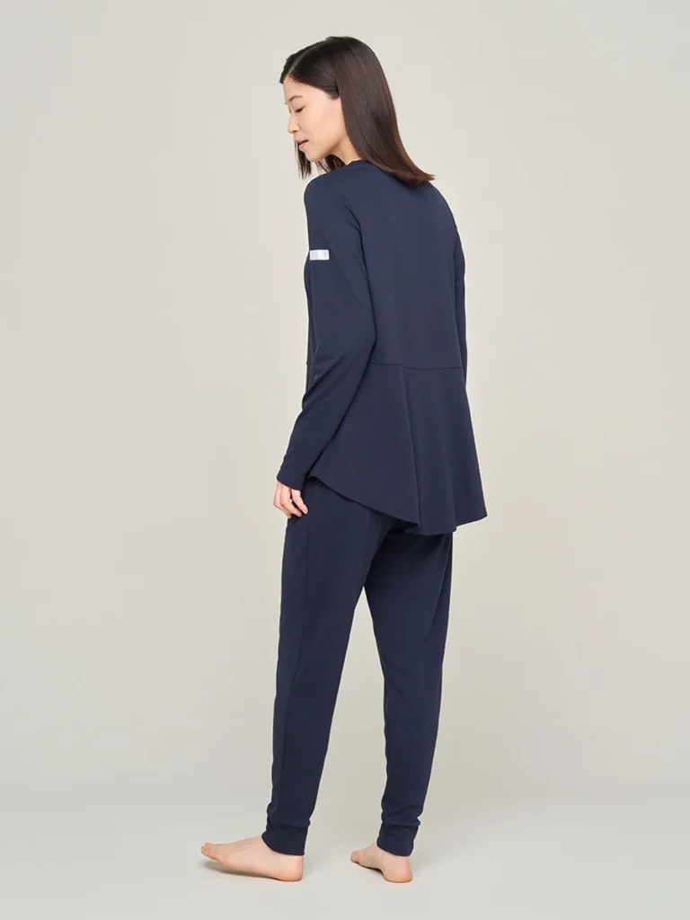 ReFa VITALWEAR モイストスムース 長袖プルオーバー&ジョガーパンツ WOMEN 公式商品画像